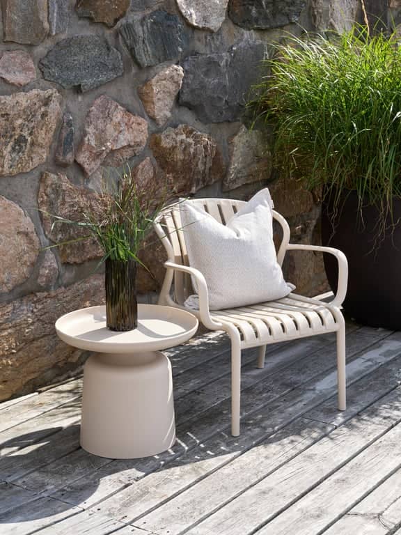 Ystad sidebord i plast - bilde 2 av 3