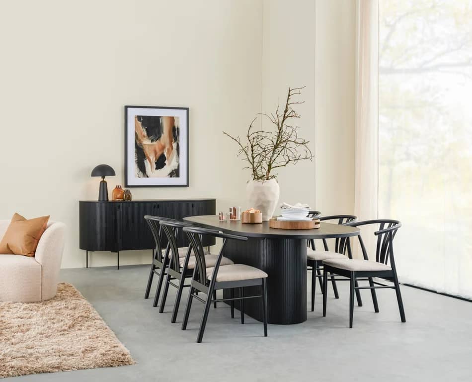 Linea ovalt spisebord 220 x 102 cm - bilde 2 av 3