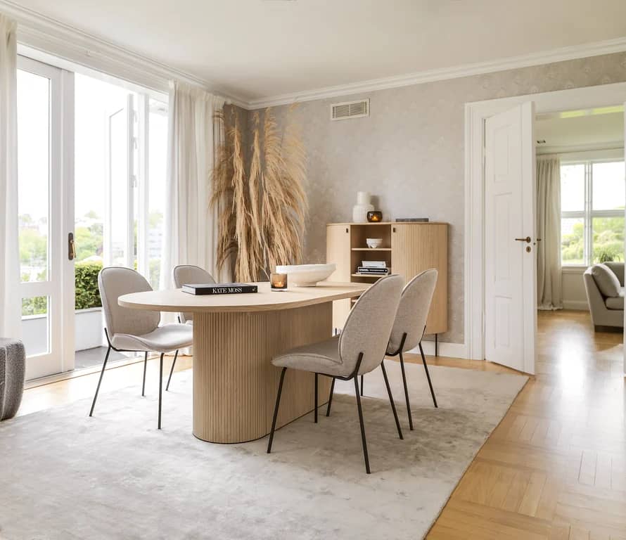 Linea ovalt spisebord 220 x 102 cm - bilde 2 av 3